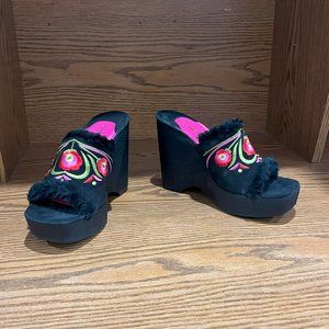 Chinese Laundry Wedge Sandal - Black